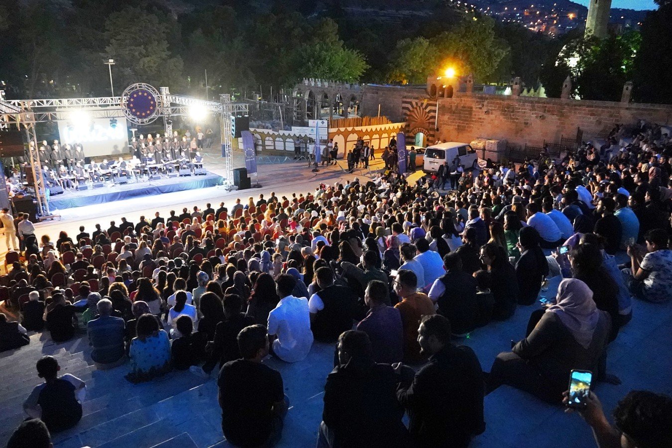 Antakya Medeniyetler Korosu, Balıklıgöl'de konser verdi