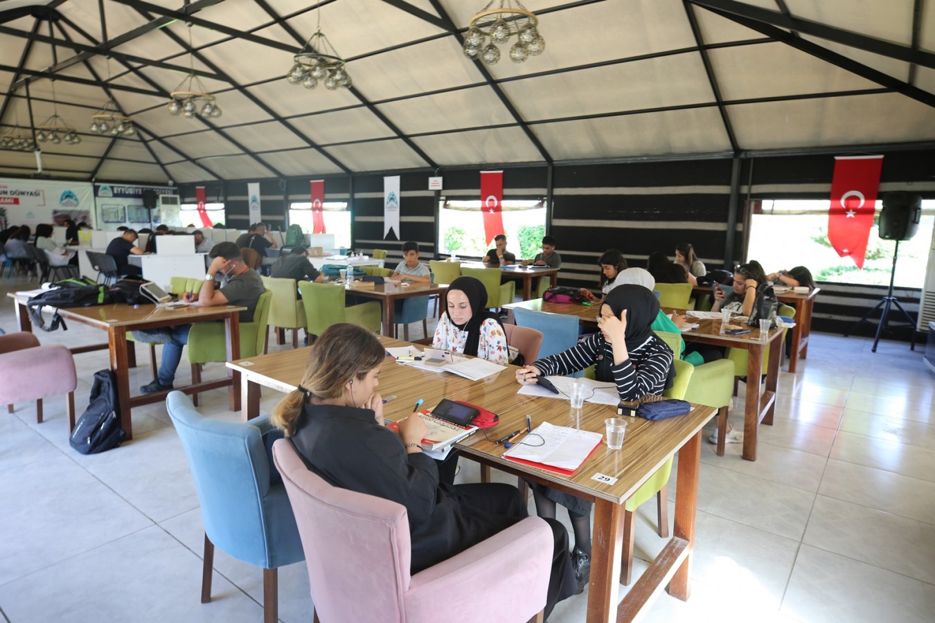Eyyübiye Belediyesi'nden gençlere ücretsiz deneme sınavı