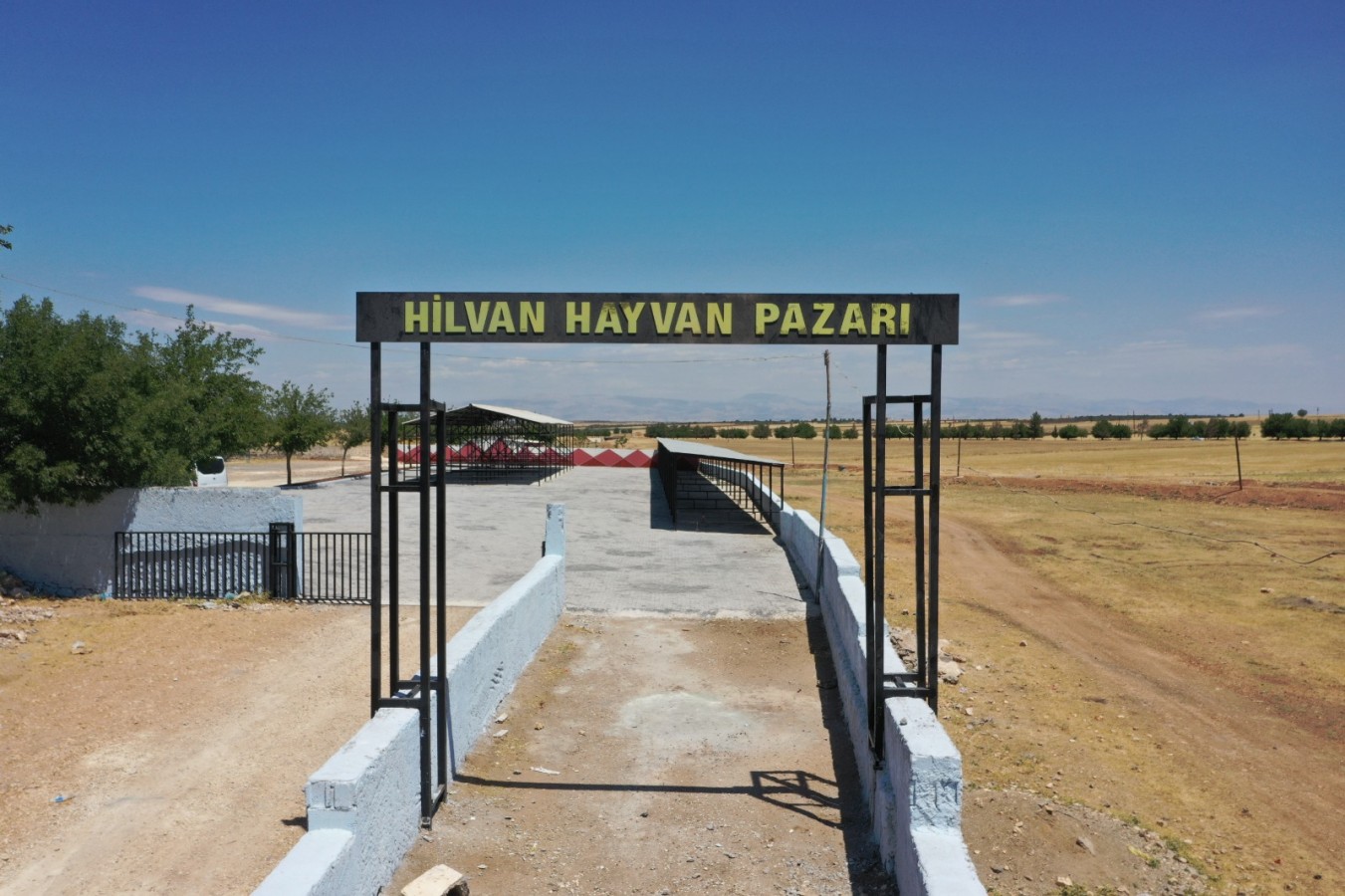 Hilvan hayvan pazarı Kurban Bayramı'na hazır