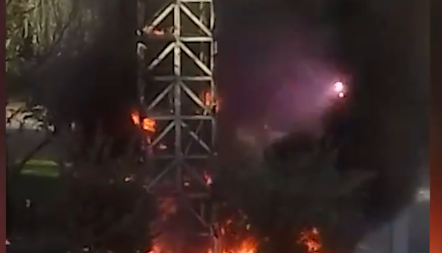 Karaköprü'de baz istasyonunda çıkan yangın korkuttu!