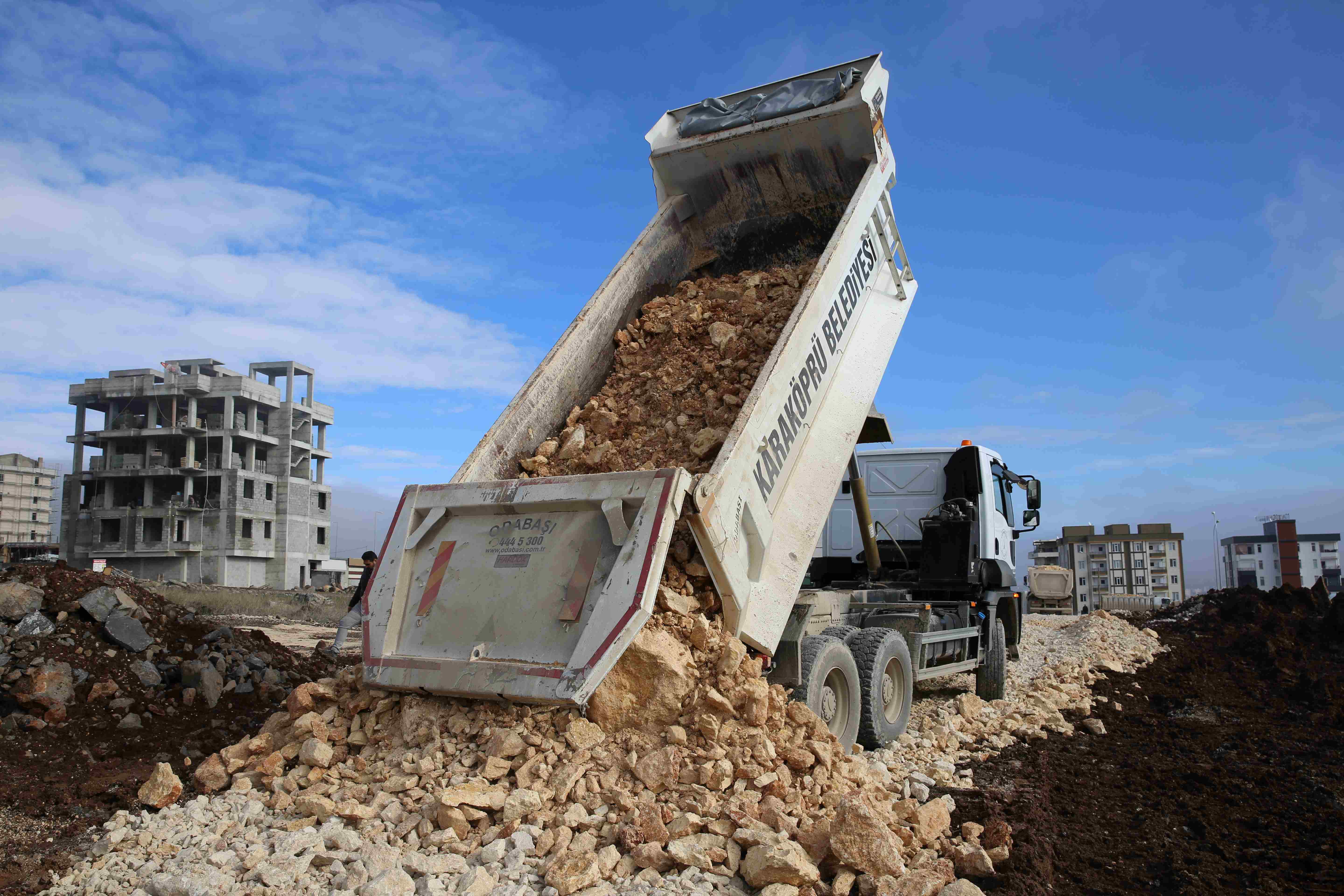 Karaköprü'ye  yeni yollar kazandırılıyor!